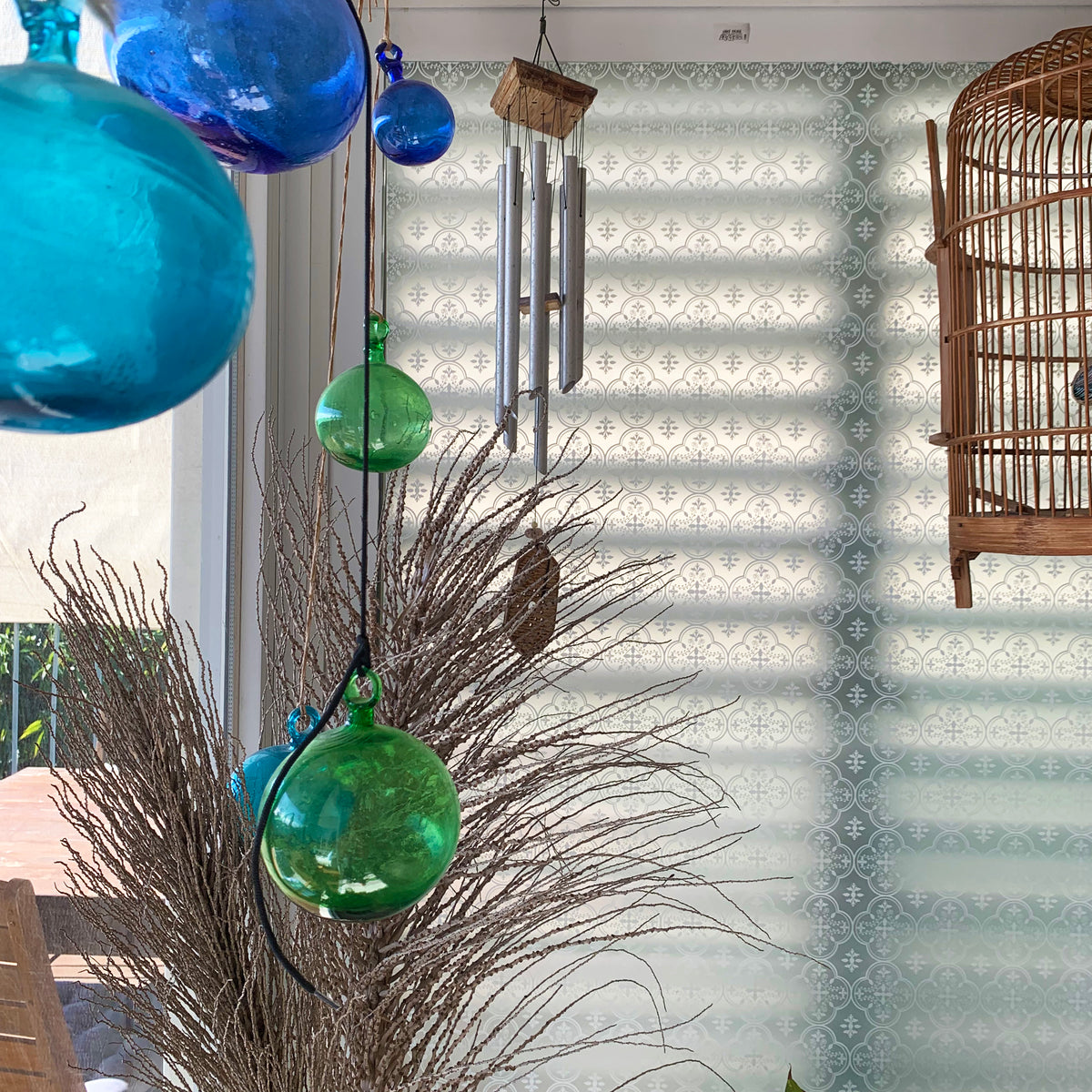 טפט דגם זכוכית סבתא שקוף חלבי - גודל 75/87 ס״מ