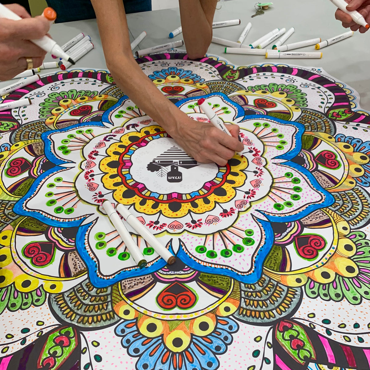 מדבקת קיר מנדלה גדולה לצביעה עצמית קבוצתית