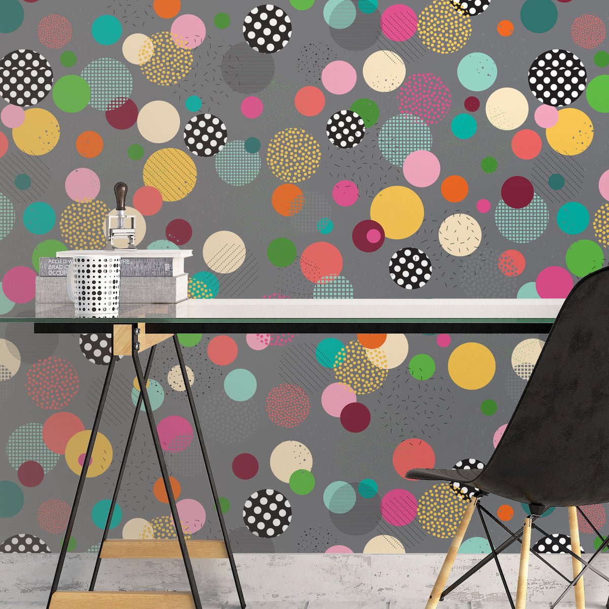 טפט בועות צבעוניות על רקע אפור כהה