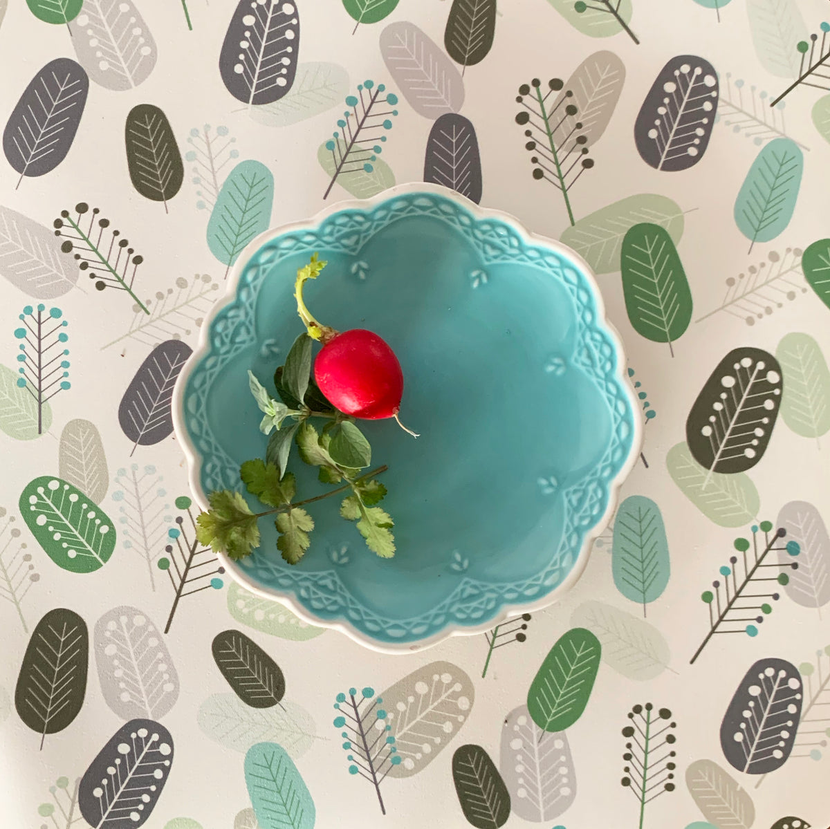 פלייסמט שולחני- עלים גיאומטרים לבן