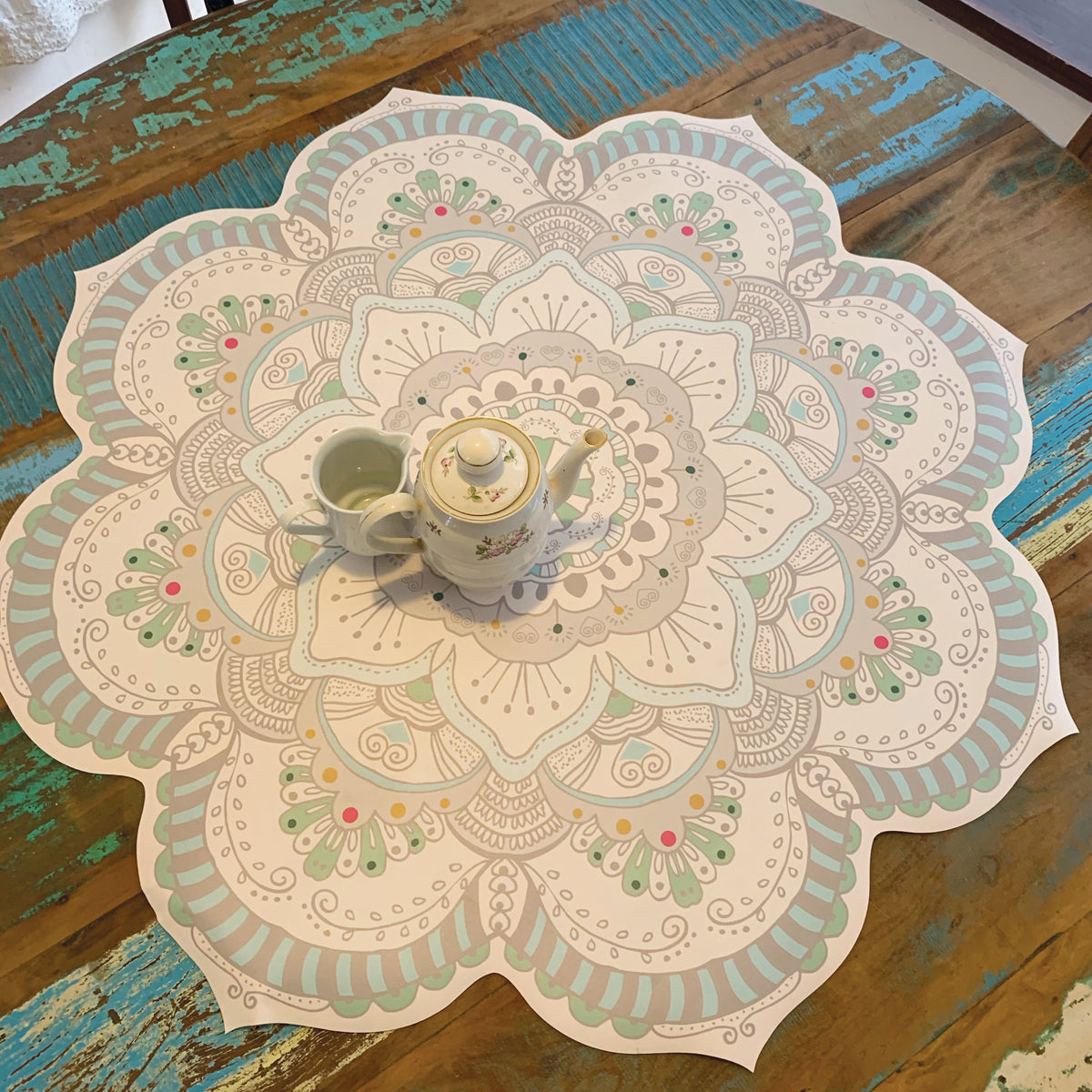 מפת שולחן pvc  במבצע מנדלה פסטלית