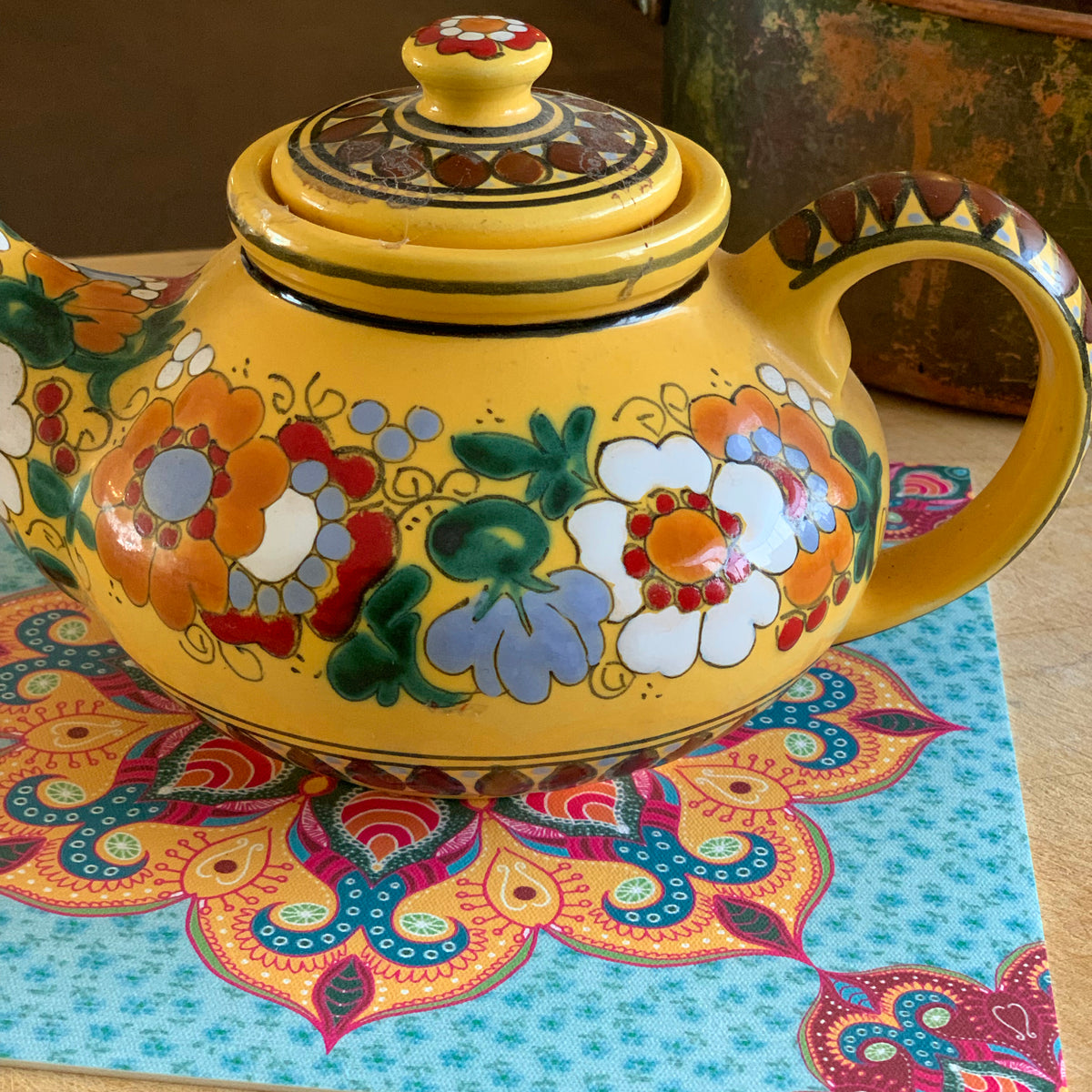 תחתית מנדלה שולחנית לדברים חמים- אפריקאית צהובה