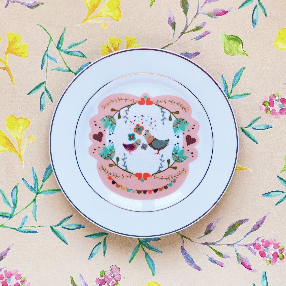 צלחת קרמיקה מודפסת- ציפורים סקנדינביות ורוד