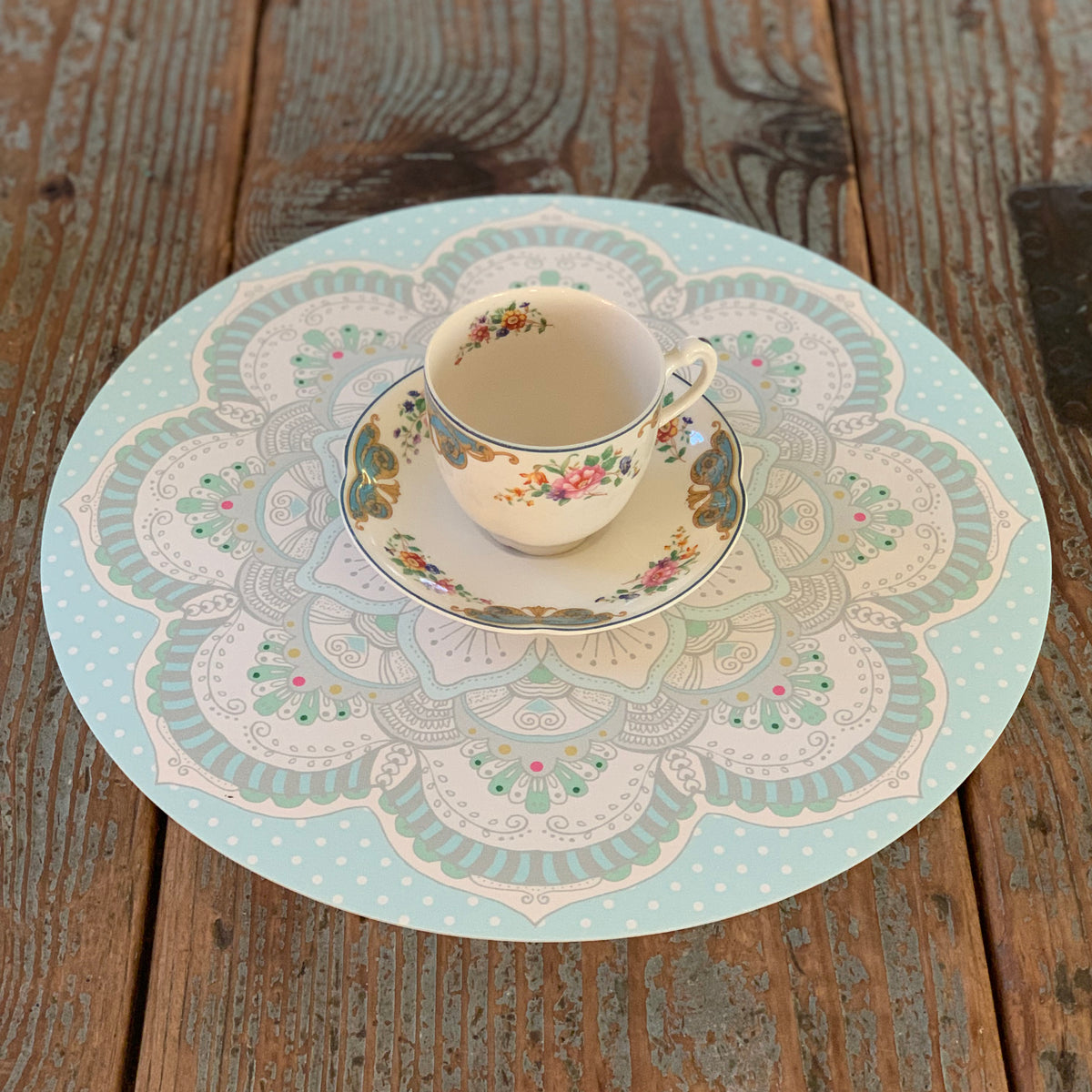 פלייסמט שולחני מנדלה פסטלית עגולה