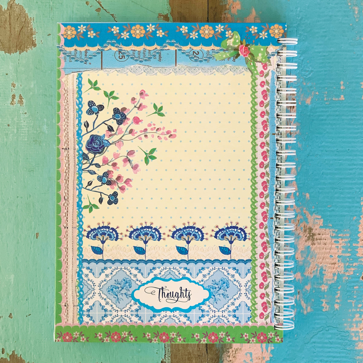 מחברת ספירלה מאויירת בסדרת הכחול לבן